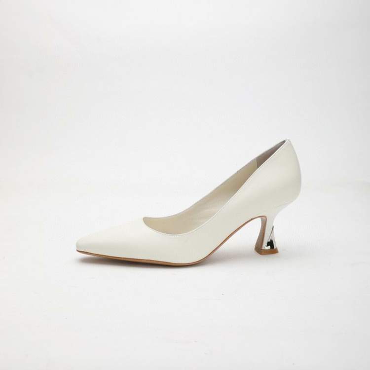 Picture of Louis Vuitton Shoes _SKULVsz35-41613587.5cmmnf0368